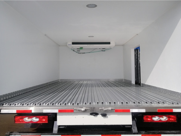 國六 福田歐馬可S1寬體冷藏車