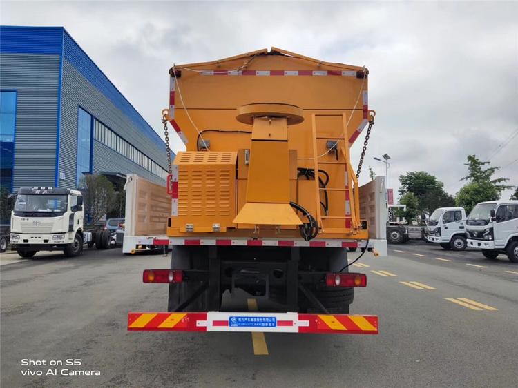 8方撒布機(jī) 8方融雪撒鹽機(jī)