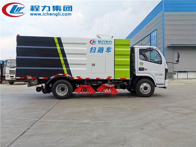 國六東風(fēng)5方小型掃路車